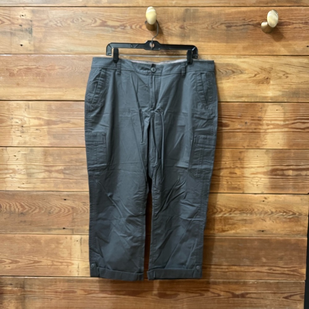 NWT Eddie Bauer Slightly Curvy Grey Capris